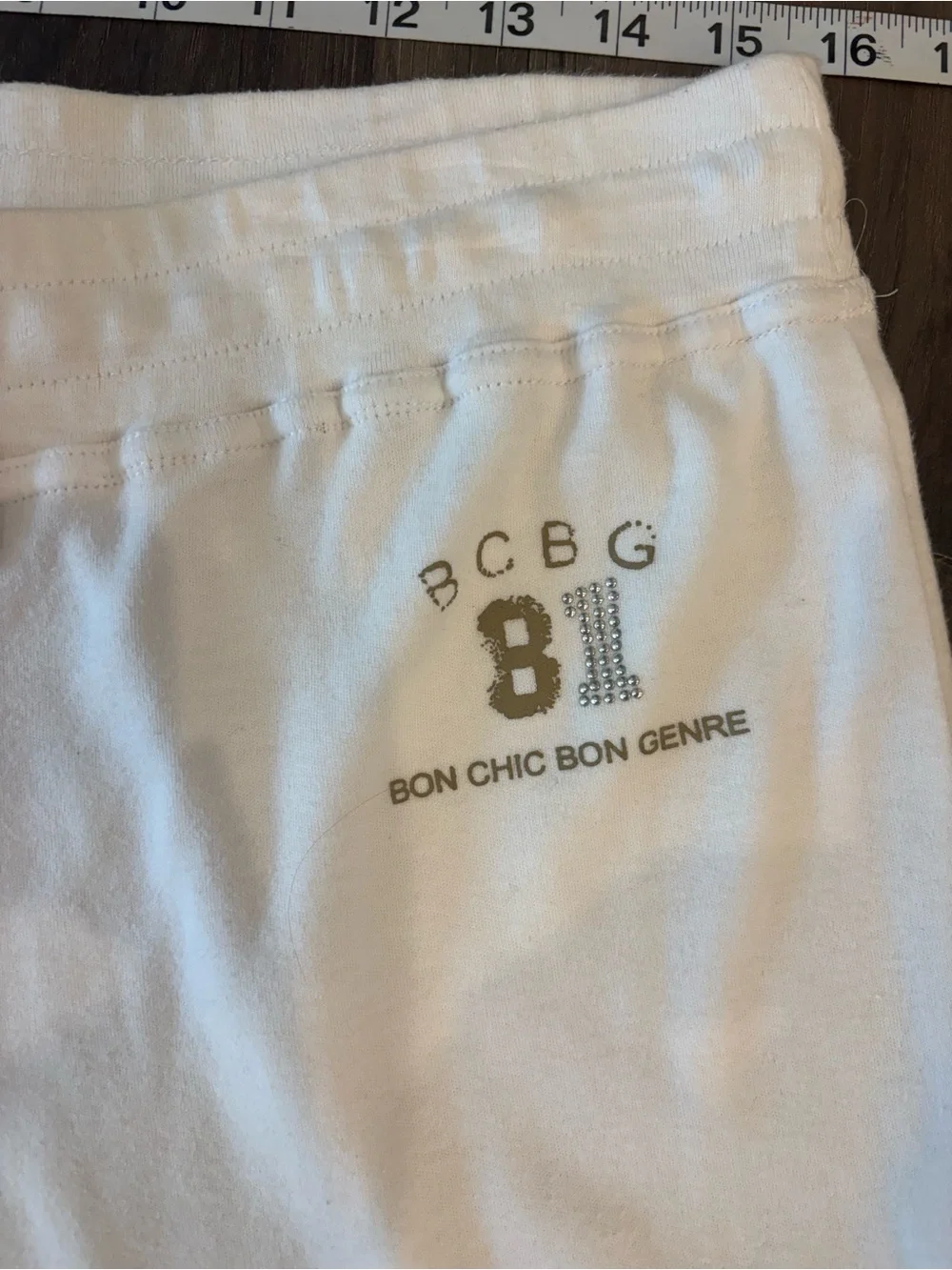 BCBG Cream Cropped Lounge Pants with Side Quilting